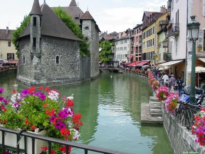 παγκόσμια περιοδεία wektreisen annecy france 1