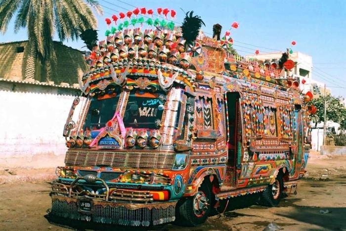 παγκόσμιο ταξίδι καράτσι λεωφορείο μεταφορά ινδία ταξίδι