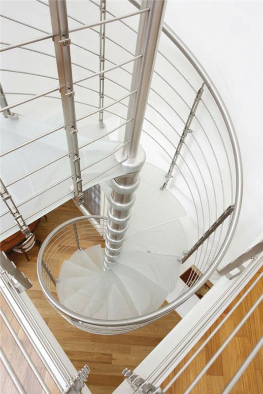 σπειροειδής σκάλα σχεδιασμός μοντέρνα εσωτερική αρχιτεκτονική γυάλινες σκάλες μεταλλικά κιγκλιδώματα