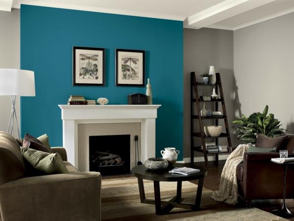 βαφή τοίχων ιδέες σαλόνι έντονο χρώμα μπλε τζάκι