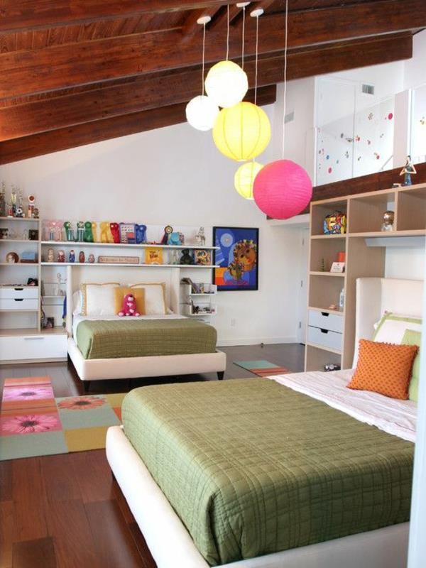 ιδέες διαβίωσης νεανικό δωμάτιο με κεκλιμένη στέγη 2 κρεβάτια