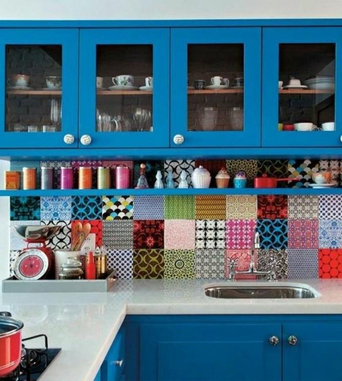 ιδέες διαβίωσης κουζίνα μπλε ντουλάπια κουζίνας δροσερό πίσω τοίχο κουζίνας