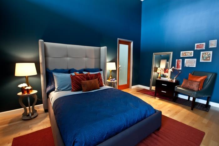 ιδέες διαβίωσης υπνοδωμάτιο μπλε τοίχο χρώμα κόκκινο χαλί γκρι κρεβάτι