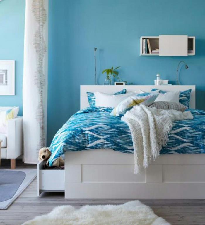 ιδέες διαβίωσης υπνοδωμάτιο μπλε τοίχοι λευκό χαλί γούνας επίπλων