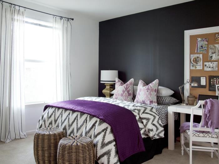 ιδέες διαβίωσης υπνοδωμάτιο σκούρο γκρι προφορά μοβ στοιχεία τοίχου