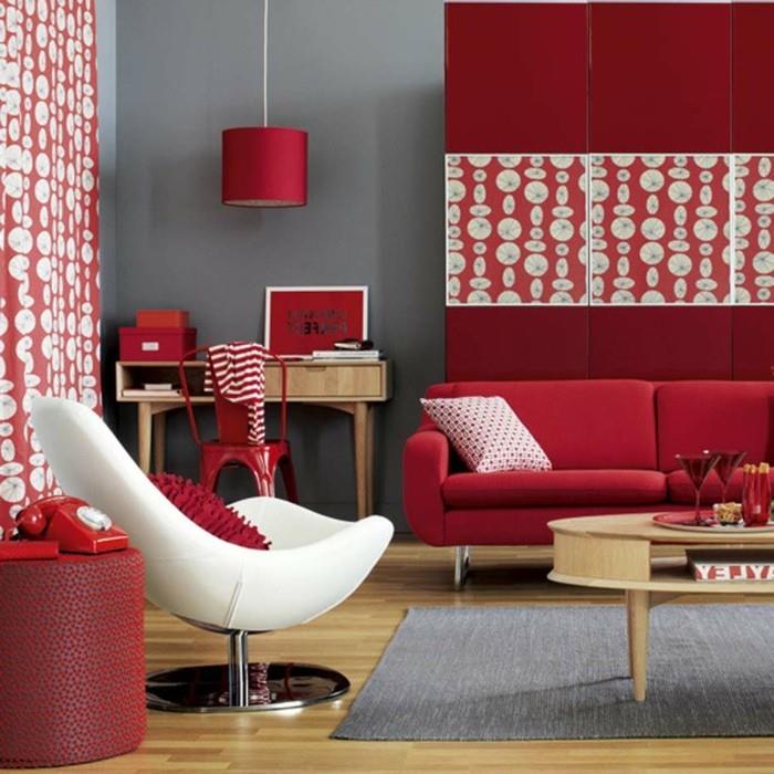 ιδέες διαβίωσης σαλόνι γκρι τοίχοι χαλί κόκκινα έπιπλα
