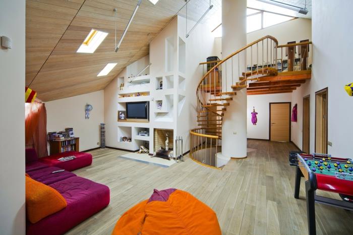 σαλόνι σχεδιασμός διαμέρισμα σοφίτα σπιράλ σκάλα ενσωματωμένα ράφια φαρδύ καναπέ