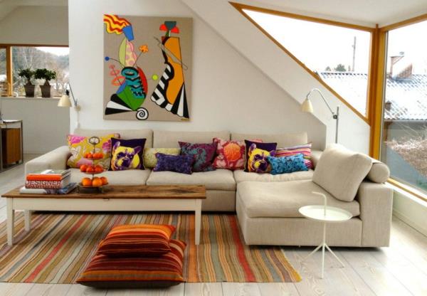 επίπλωση διαμερίσματος ιδέες σαλόνι διακόσμηση τοίχου διακοσμητικά μαξιλάρια γραμματόσημο καναπές