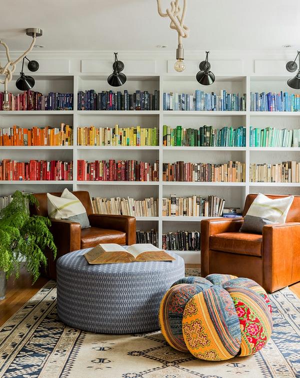 ομορφύνει διαμέρισμα λευκή βιβλιοθήκη στρογγυλή σκαμπό