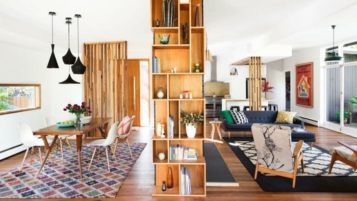 ιδέες επίπλωσης σπιτιού ενιαία διαχωριστικά δωματίων ξύλινα ράφια τραπεζάκια μοτίβα μοκέτα