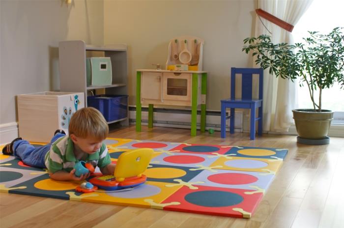 Επιπλώστε χαλί παιδικού χώρου παιχνιδιού με σαλόνι
