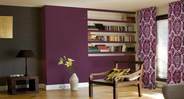 ιδέες επίπλωσης σαλονιού χρώμα λιλά σε μαύρο μοντέρνο