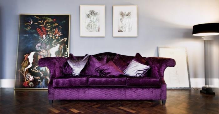 ιδέες επίπλωσης σαλονιού χρώμα λιλά καναπέ