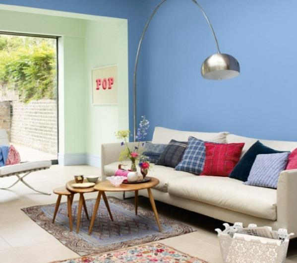 σαλόνι μεγάλο μαλακό καναπέ μαξιλάρι σχεδιασμός μπλε τοίχου