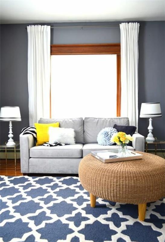σαλόνι χρώμα τοίχου γκρι έπιπλα μπαστούνι καναπές λευκές κουρτίνες
