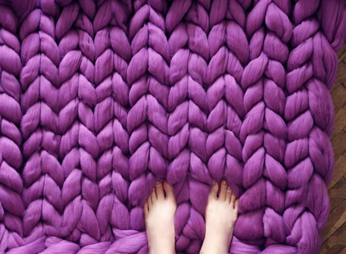 μάλλινη κουβέρτα πλεκτή μοκέτα μοβ