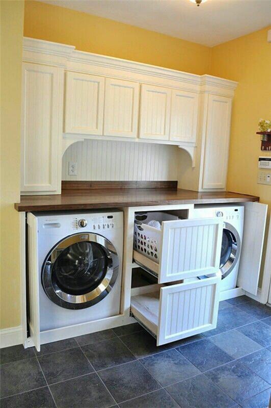 καλάθι πλυντηρίων ξύλινο δωμάτιο πλυντηρίων που έχει ενσωματωμένα ντουλάπια