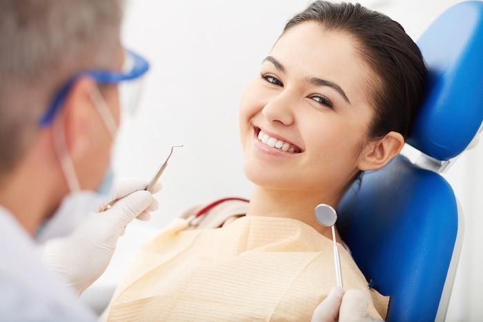 οδοντιατρική φροντίδα-ξυλιτόλη-παστίλιες-υγιή-δόντια-και-όμορφο-χαμόγελο-οδοντίατρος