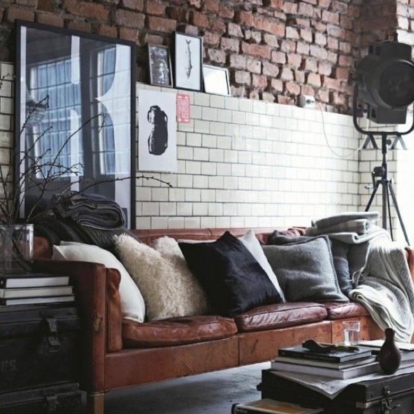 τοίχος από τούβλα ρουστίκ έπιπλα δερμάτινος καναπές