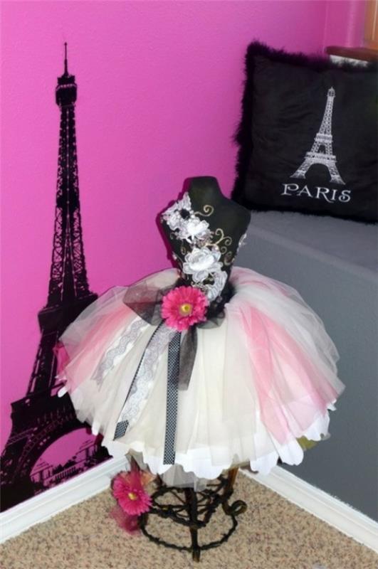 δωμάτιο σε ροζ κομψή διακόσμηση σε στιλ Παρισιού