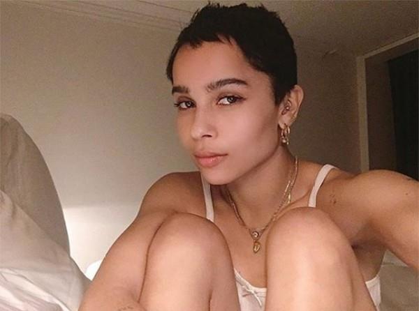 zoe kravitz pixie χτένισμα γυναίκες instagram